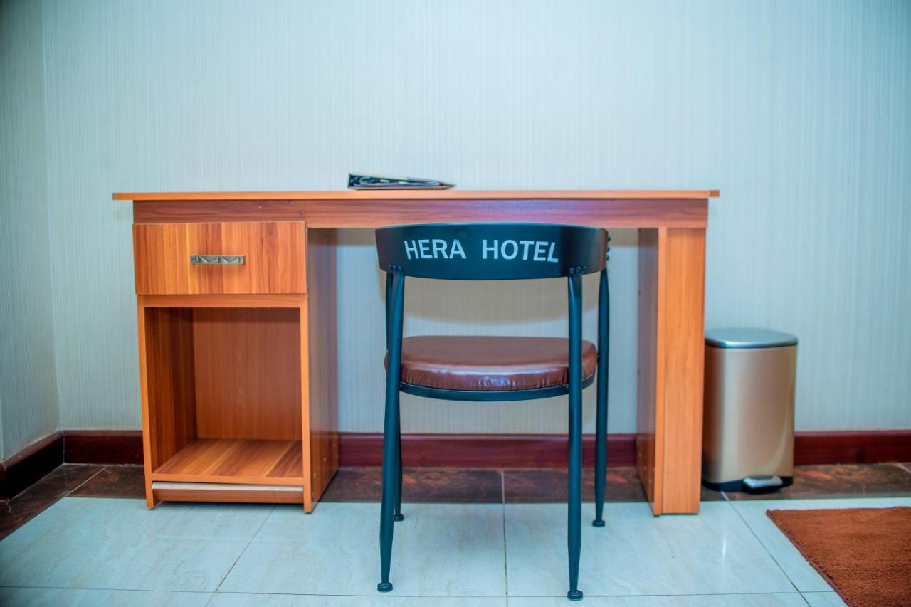 Hera Hotel Kampala Esterno foto