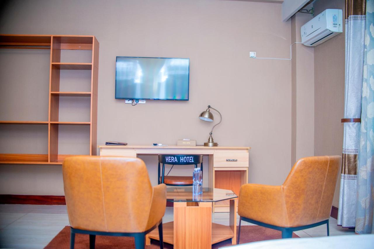 Hera Hotel Kampala Esterno foto