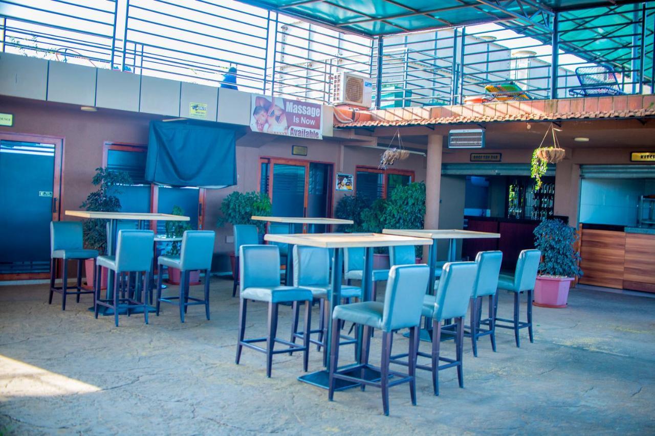 Hera Hotel Kampala Esterno foto