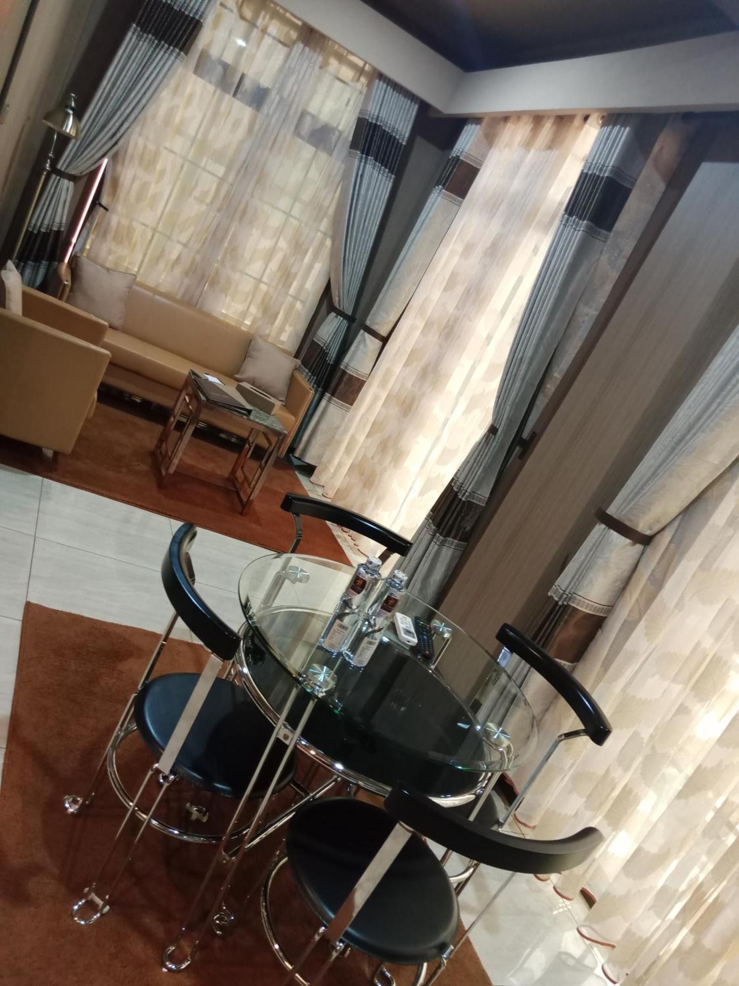 Hera Hotel Kampala Esterno foto